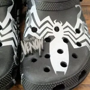 CROCS | Shoes | Marvel Venom X Crocs Classic Clog Spiderman  display picture 3